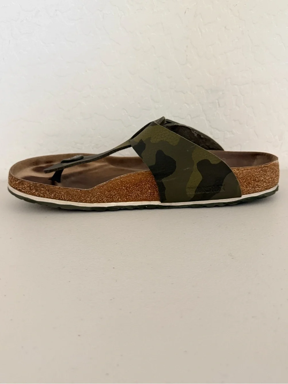 The BIRKENSTOCK Medina Biko-Flor CAMO thong sandal two straps EU 45 US M12